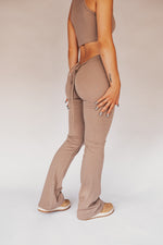 Load image into Gallery viewer, Neutral Scrunch Pants
