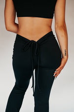 Load image into Gallery viewer, Basic Scrunch Pants
